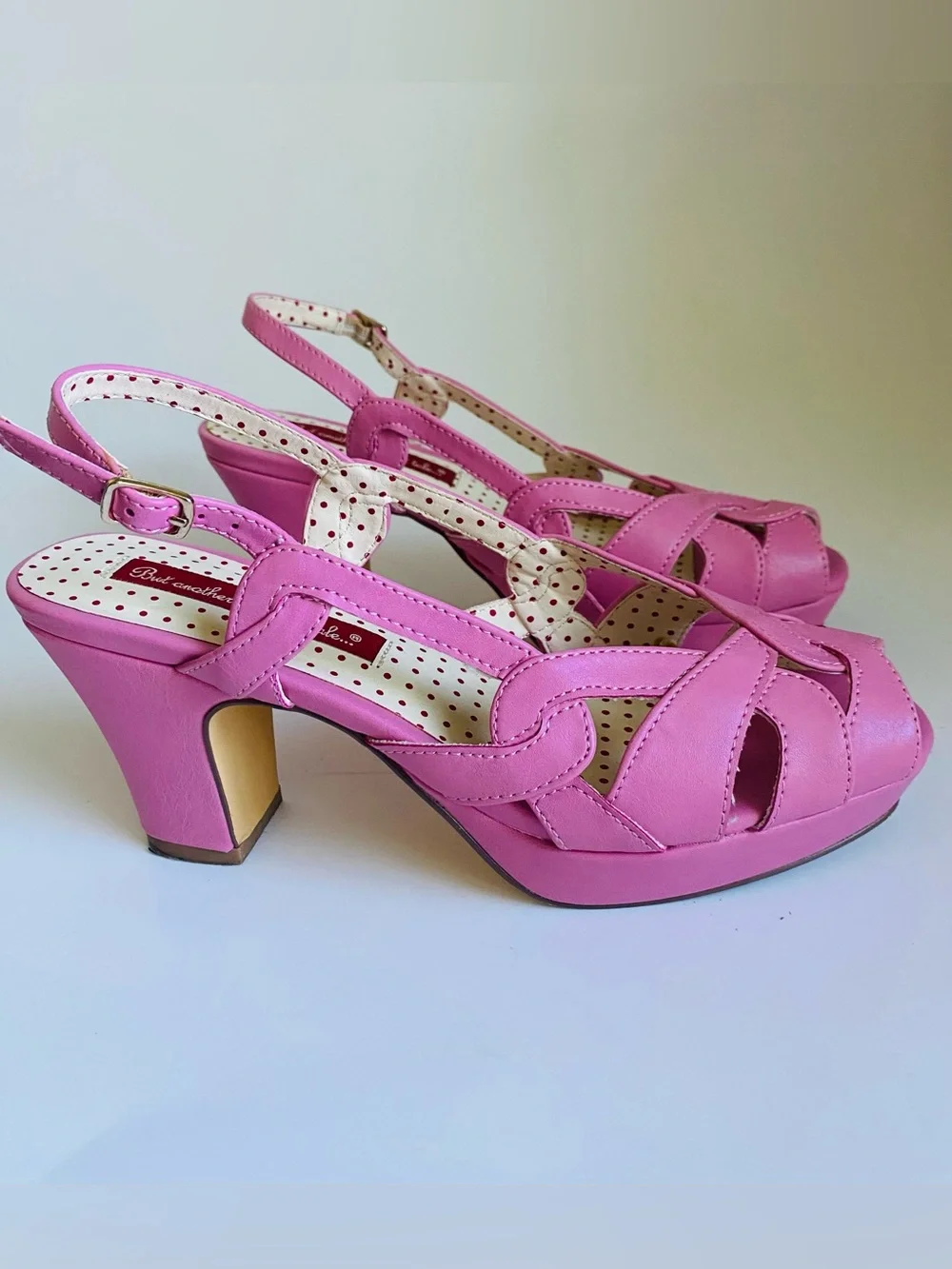 Pink Platform Sandals Size 6.5 Retro Pastel Girly Strappy